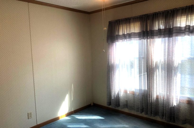 1003-034 guest bedroom - Evergreen Estates