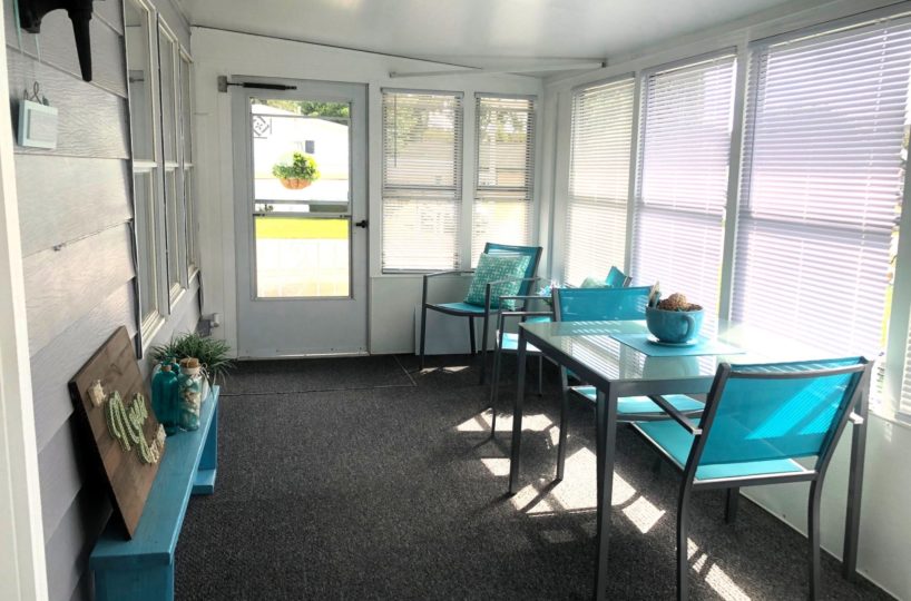 1003042 porch - Evergreen Estates